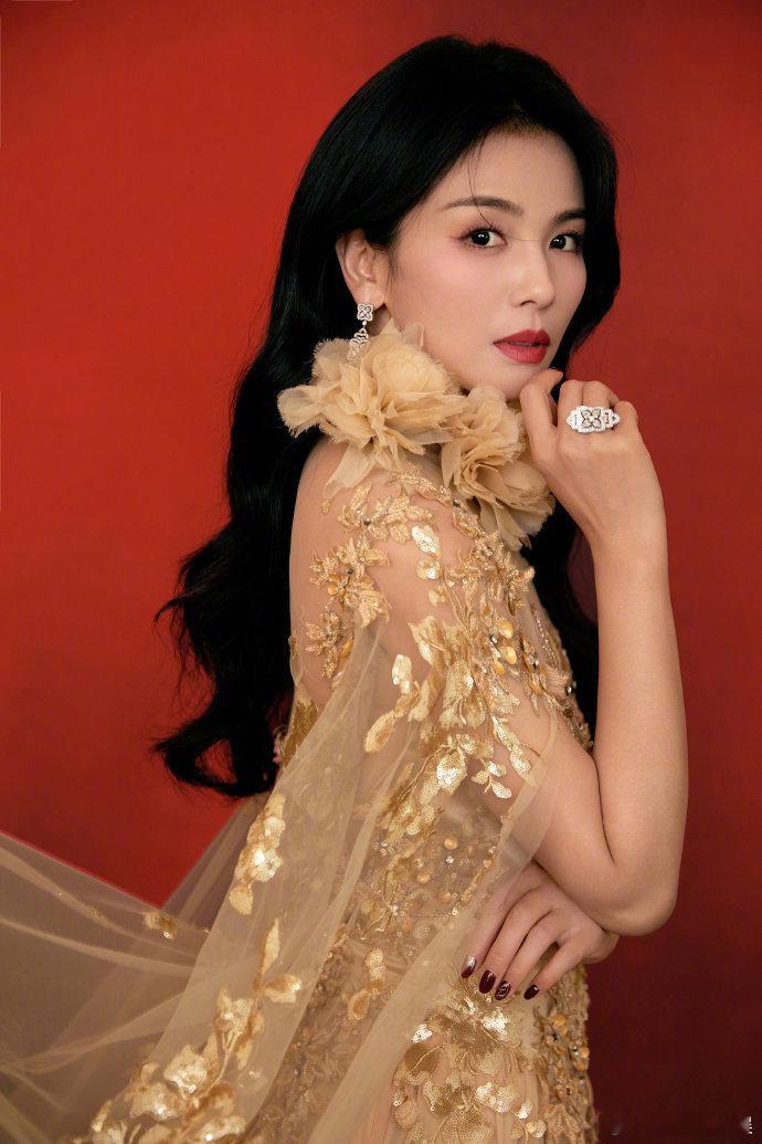 刘涛唱粤语歌刘涛唱歌居然这么好听？《汤》里那种温柔劲儿，跟她演安迪时完全是两个人