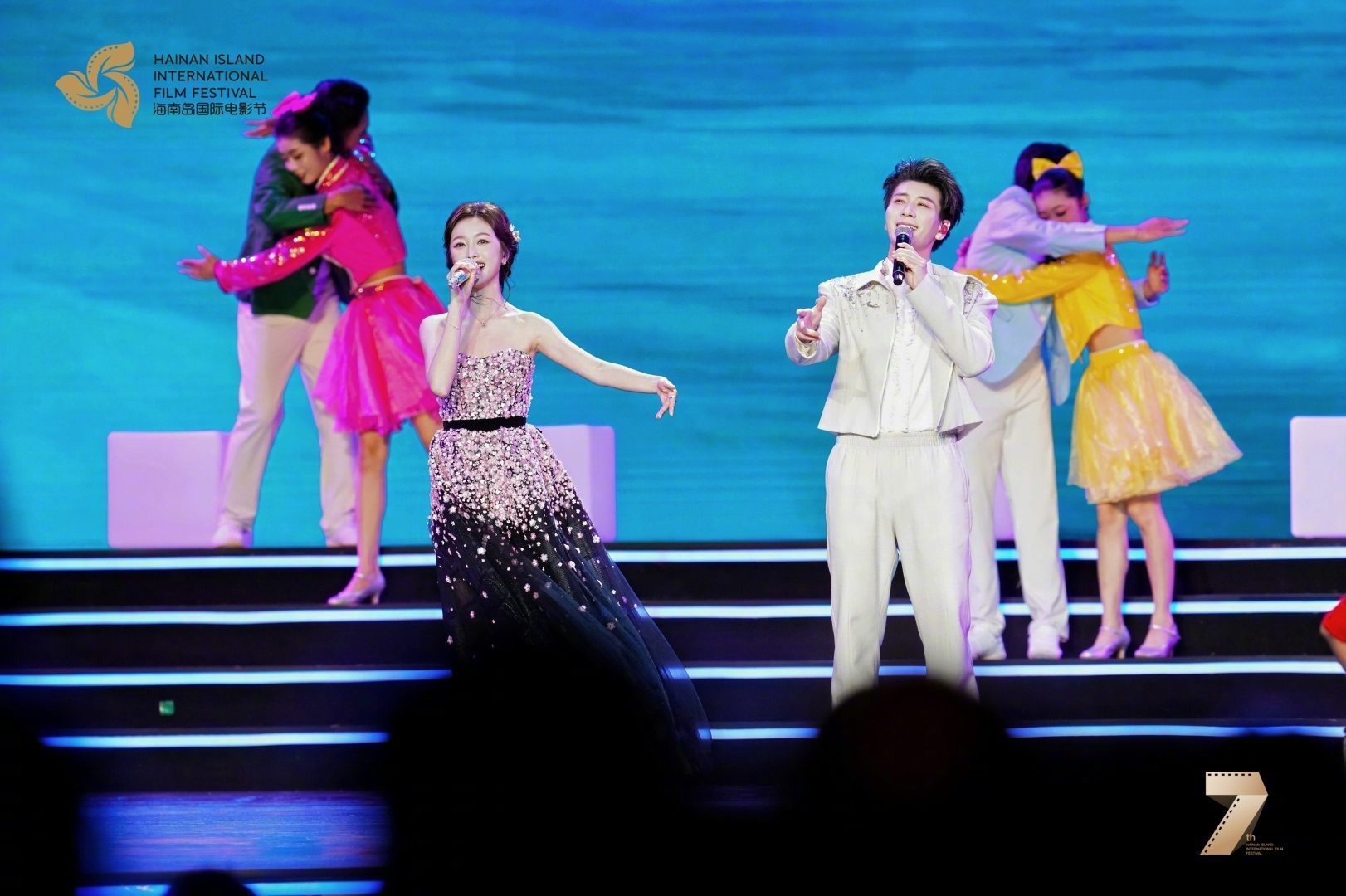 吴宣仪 wxy海南岛国际电影节 存一张媒体图