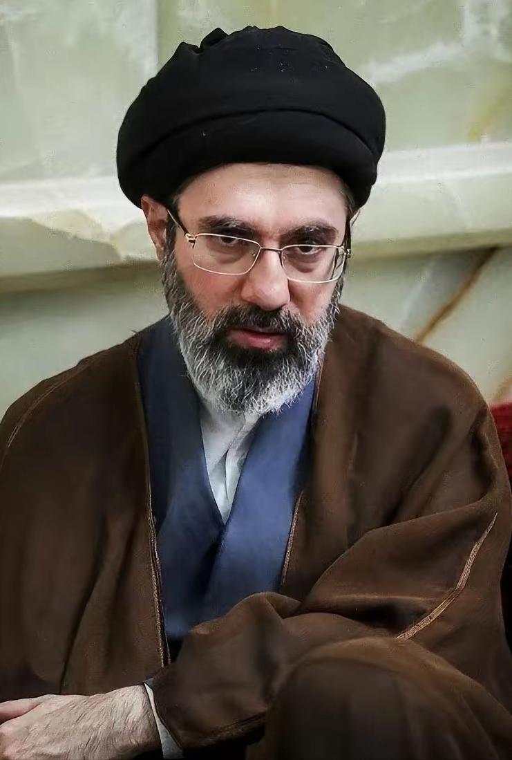 伊朗这次真狠，直接把美以安插的“眼睛”给挖了。
 
伊朗内部其实一直有两股力量在