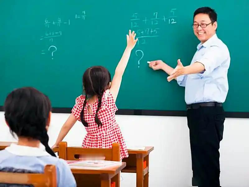 最近刷抖音，常常看到不少家长针对基础教育、尤其是一年级入学阶段提出一些疑问。我也