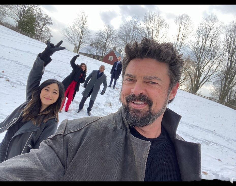 #黑袍纠察队#第四季第五集农场戏幕后组图，片场气氛好欢乐~ ​​​