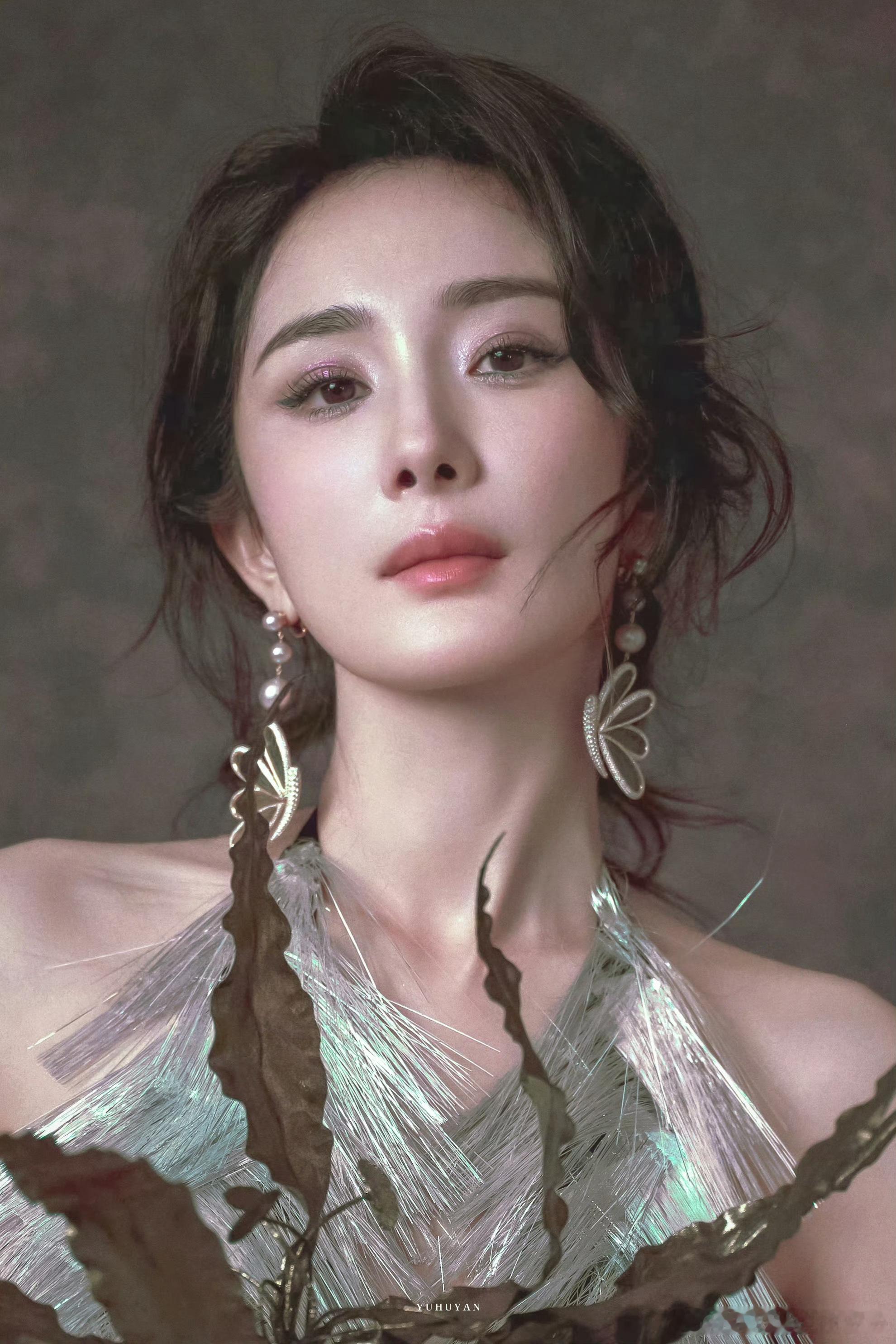 #杨幂压轴#咋啦杨幂就是配压轴呀～大美女有实力有演技有颜值有身材，就要压轴就要用