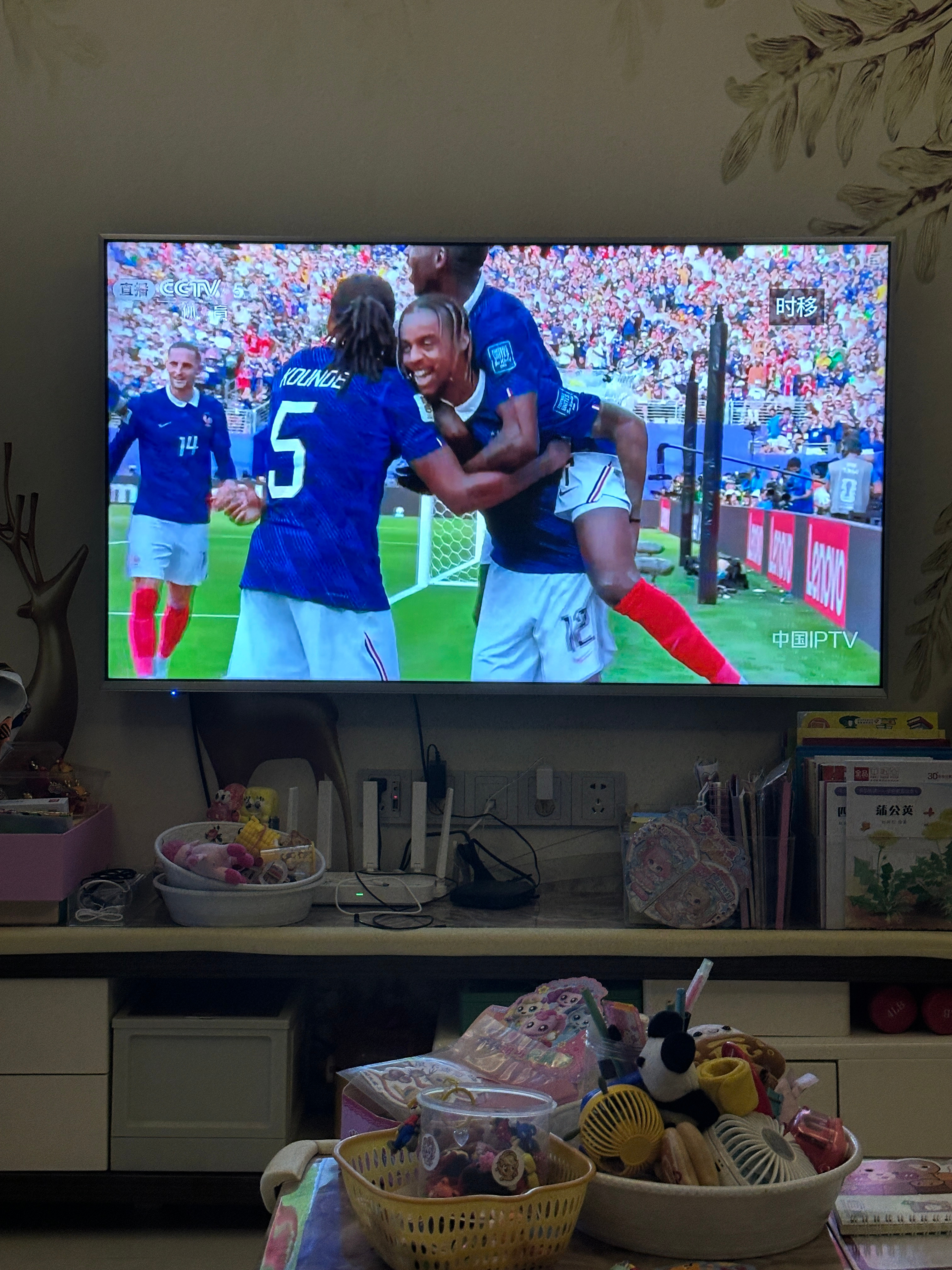 法国🇫🇷2-0领先瑞典🇸🇪法国真的太强了姆巴佩登贝莱奥利塞杜埃楚阿梅尼这