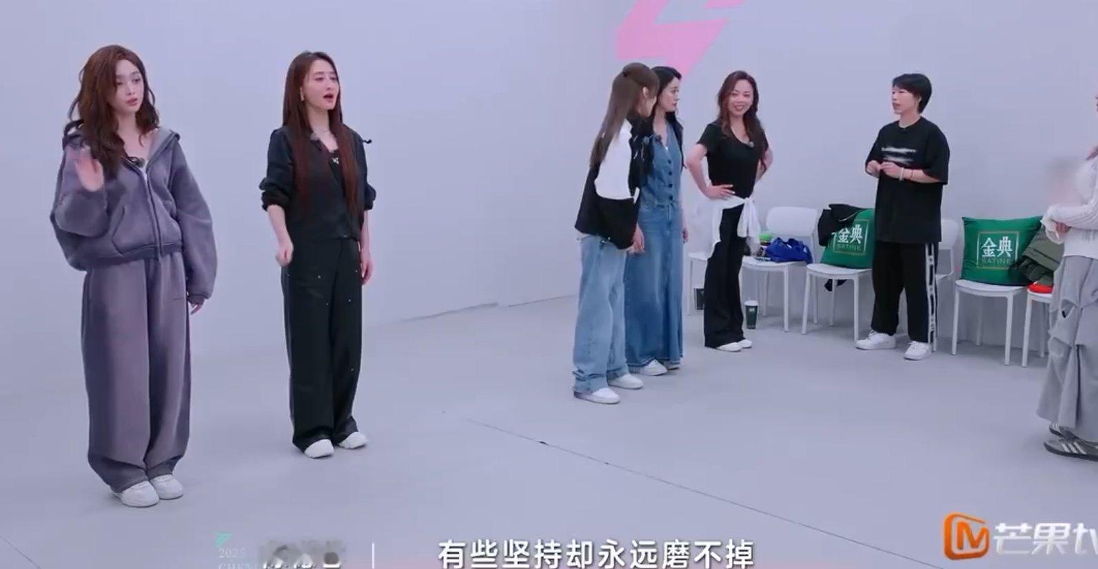陈德容[超话]陈德容也是教上吴宣仪了陈德容说不能说自己教吴宣仪，可大家都知道她肯