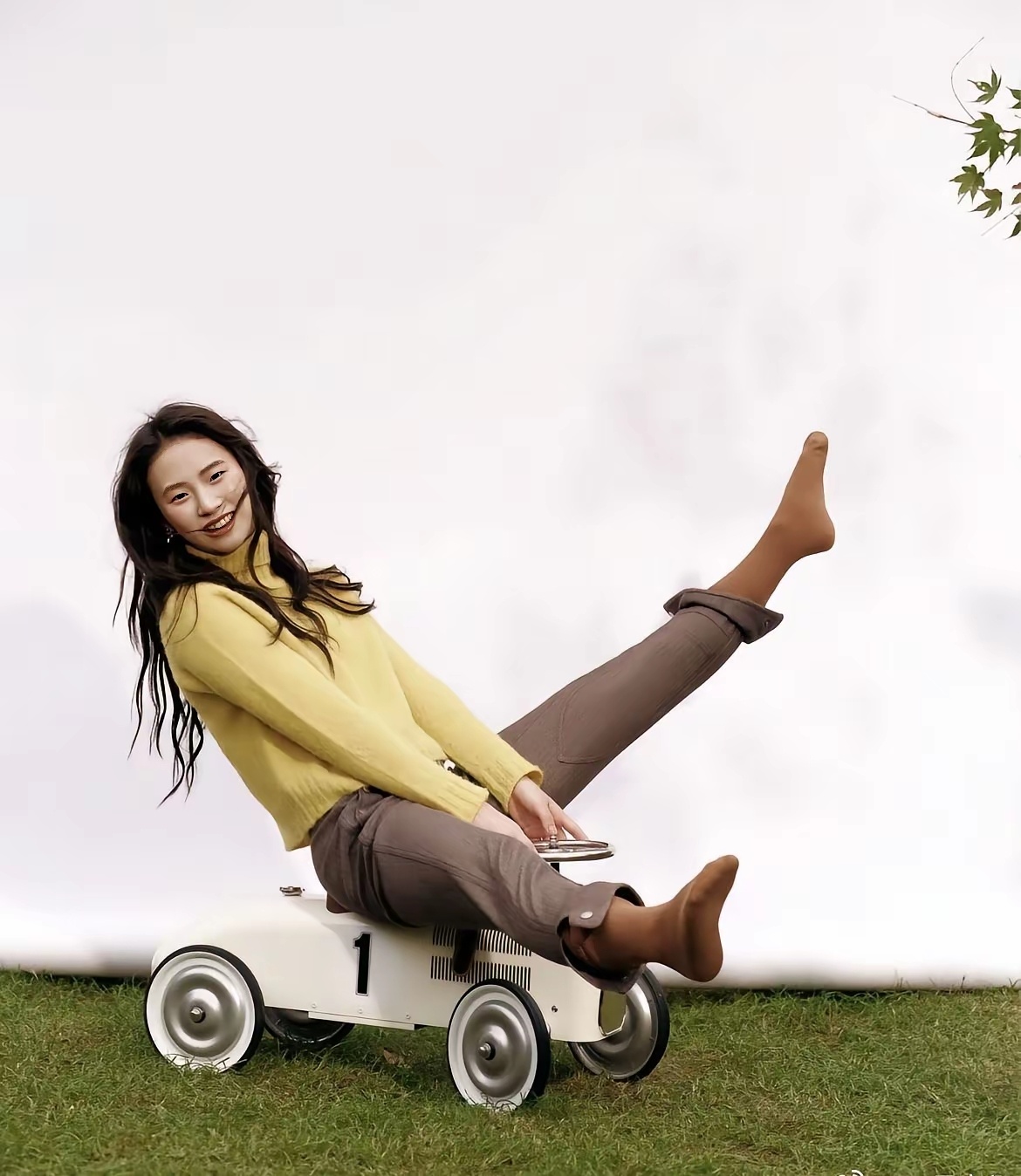 陈芋汐登上英国主流杂志Wonderland封面，时尚、美丽、国际范，中国跳水界的