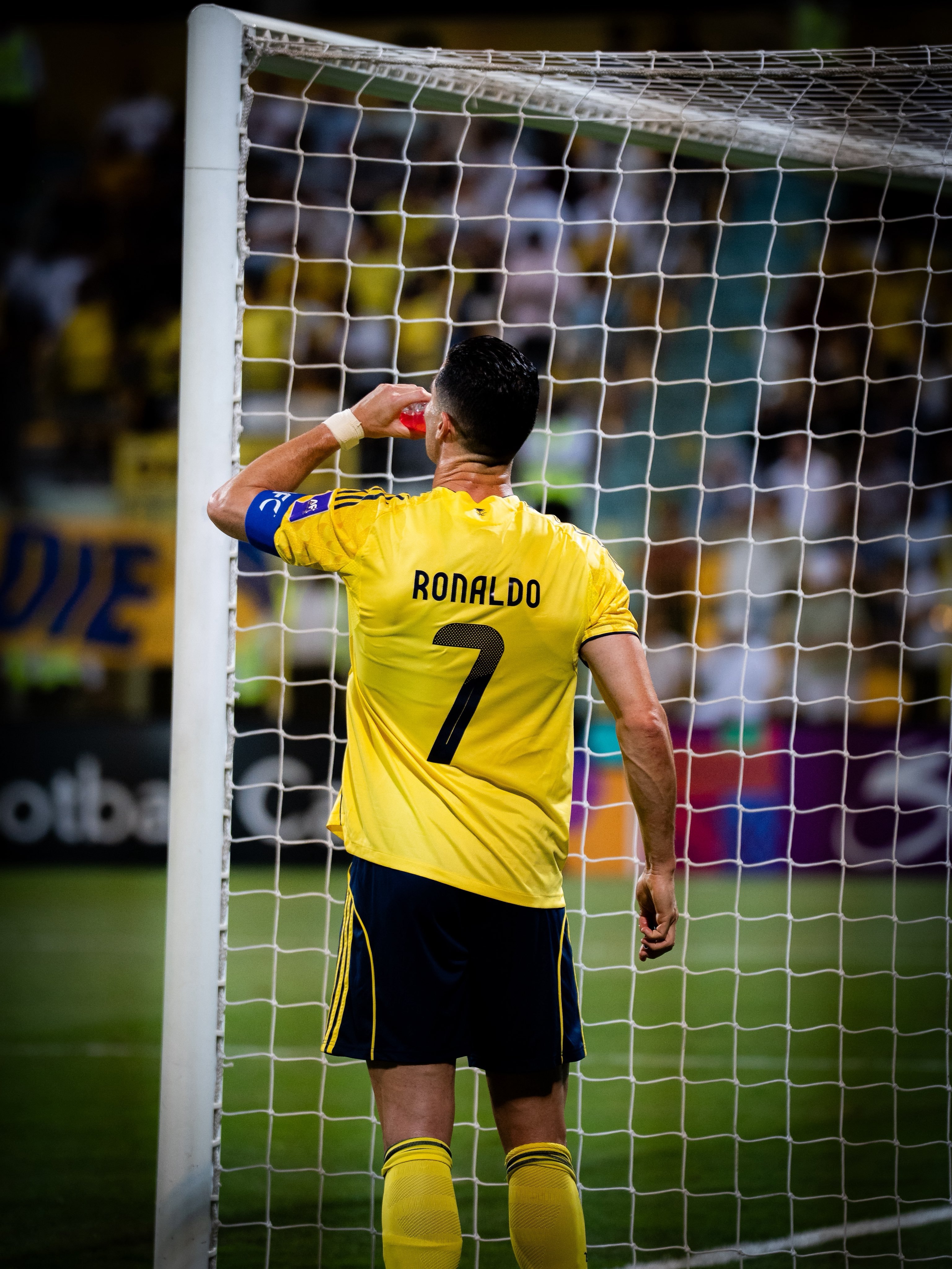 C罗利雅得胜利vs多哈国民赢了，挺近决赛 