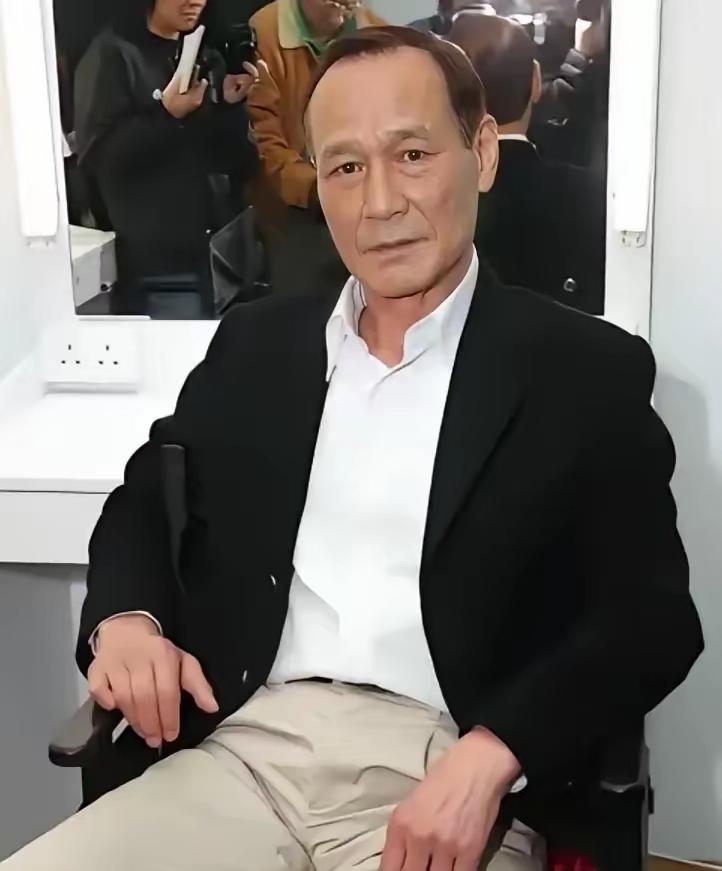 1988年，警察从陈惠敏的家中搜查出2支手枪，200发子弹，就在警察要将陈惠敏带