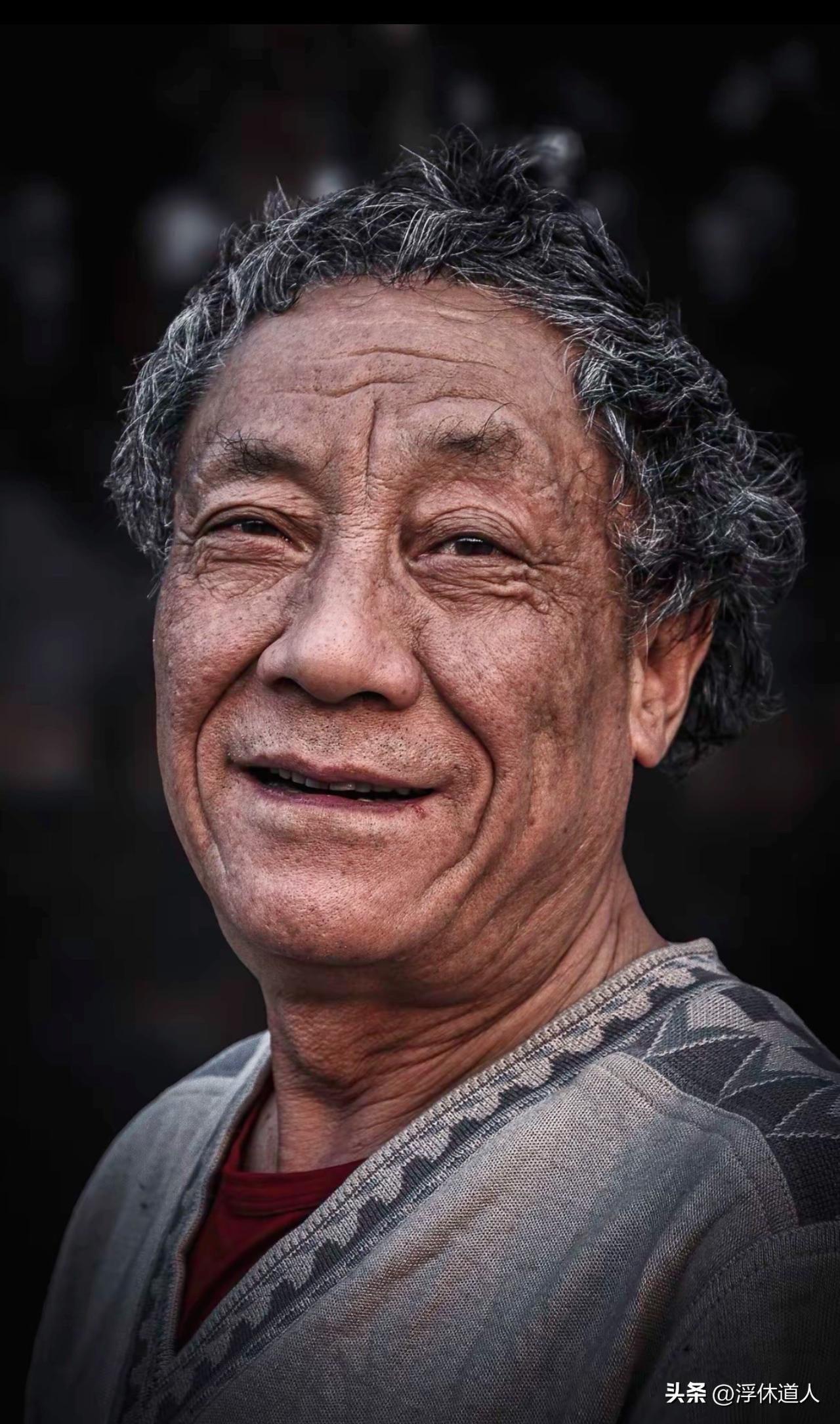 当下：温茶一盏，细品人生。

人生最好的一天，永远是今天，

无论你现在处于什么