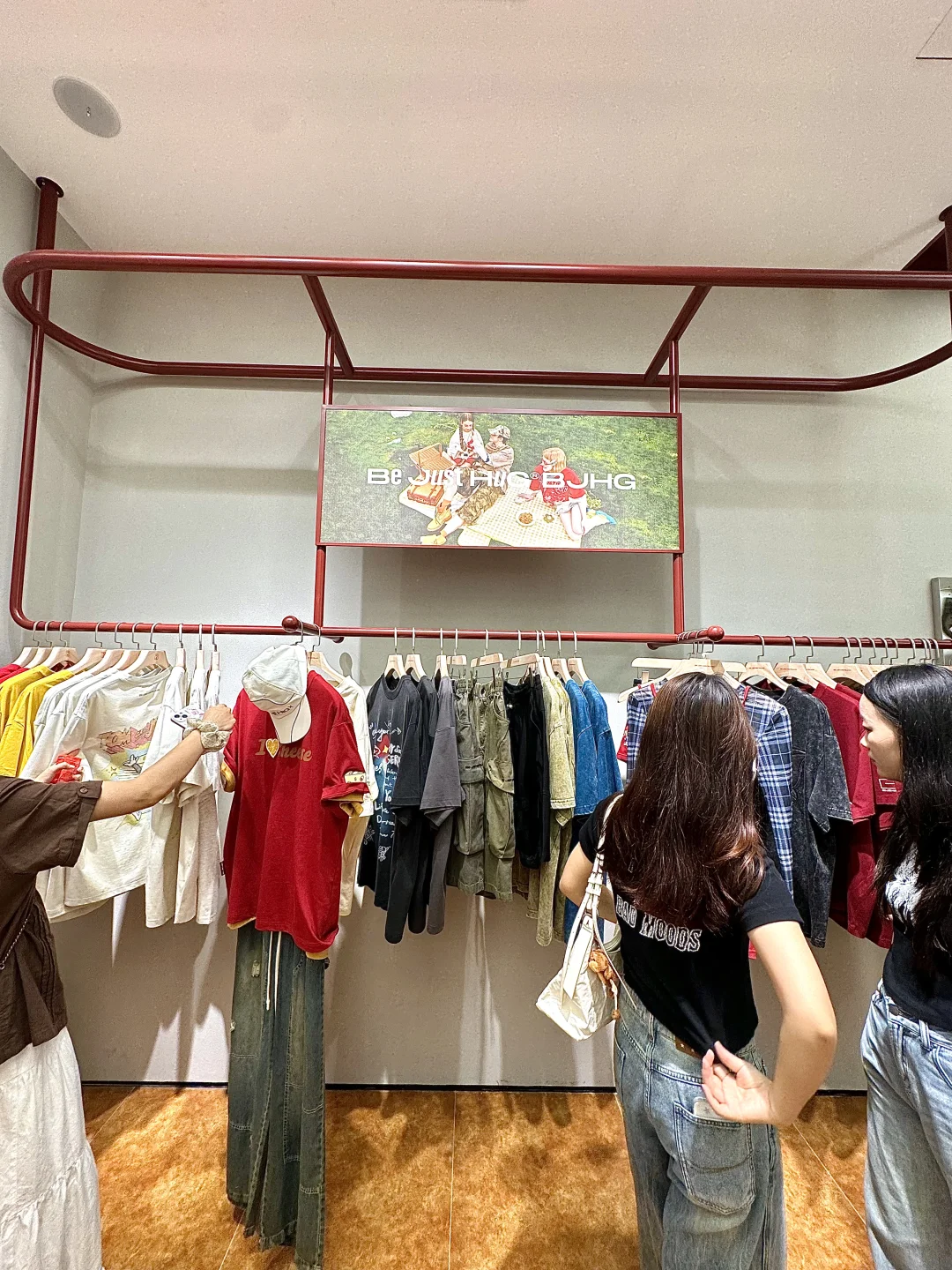 暑假来合肥玩不用带衣服了！！好潮好喜欢！！