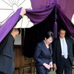 这盘大棋下得真绝，不得不说，中央有高人。谁也没料到，日本首相的此前的几句疯话，居