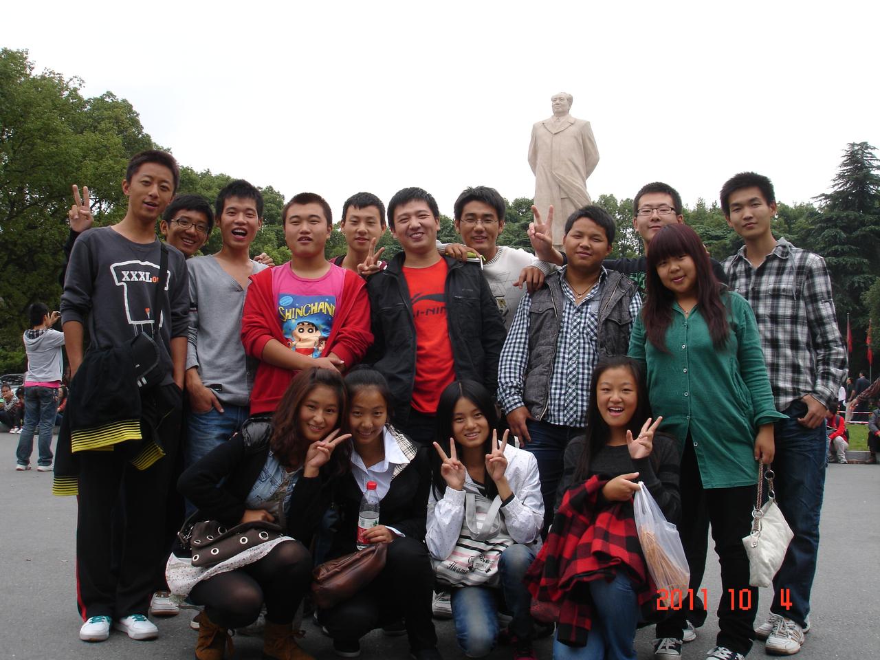 年轻的朋友你们在哪？
2011年的国庆节，在岳麓山下的湖南大学，我给年轻的大学生