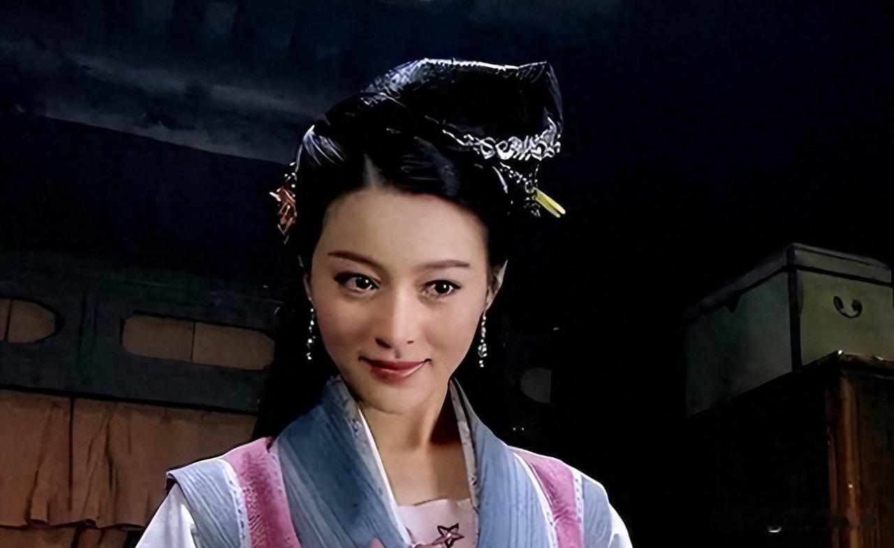 最美潘金莲，十五年搭进去，还是重新开始？
2011年《新水浒传》播出的时候，我还