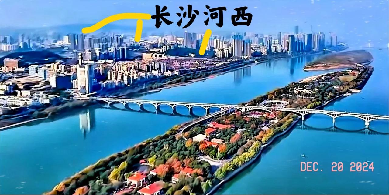 说实话，长沙的河西城建，特别是超高层建筑物，规划的有点乱，没有城市气派的样子，这