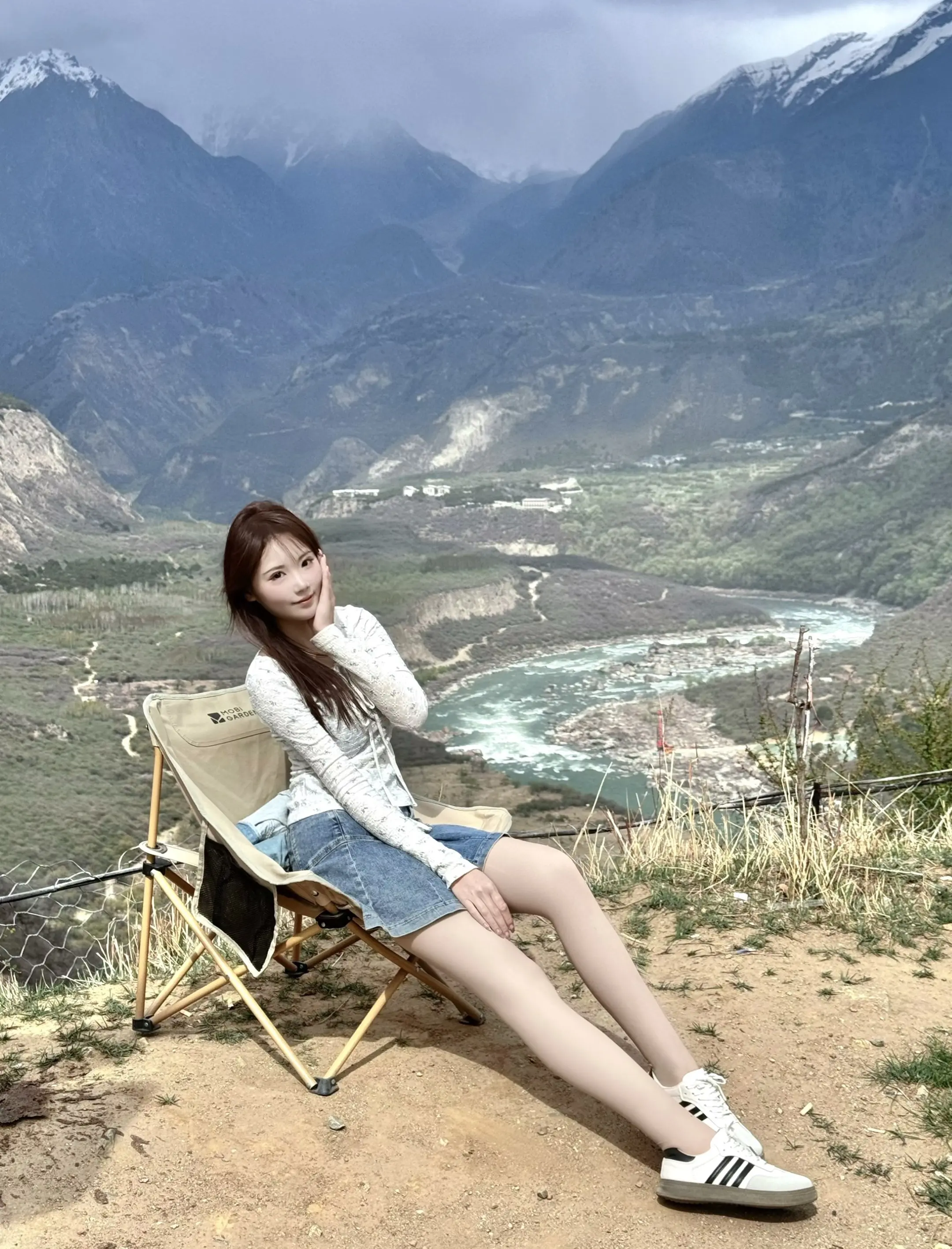 抬头是南迦巴瓦峰🏔️俯瞰是雅鲁藏布江。