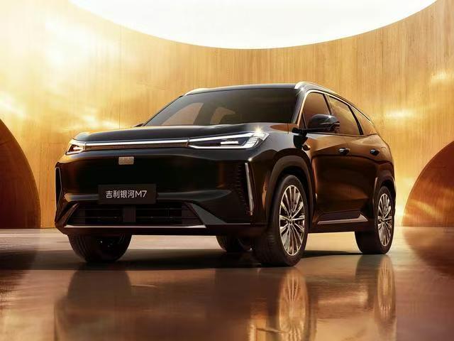 吉利银河 M7 远航家正式上市，限时 10.98 万起
4月28日，吉利银河M7