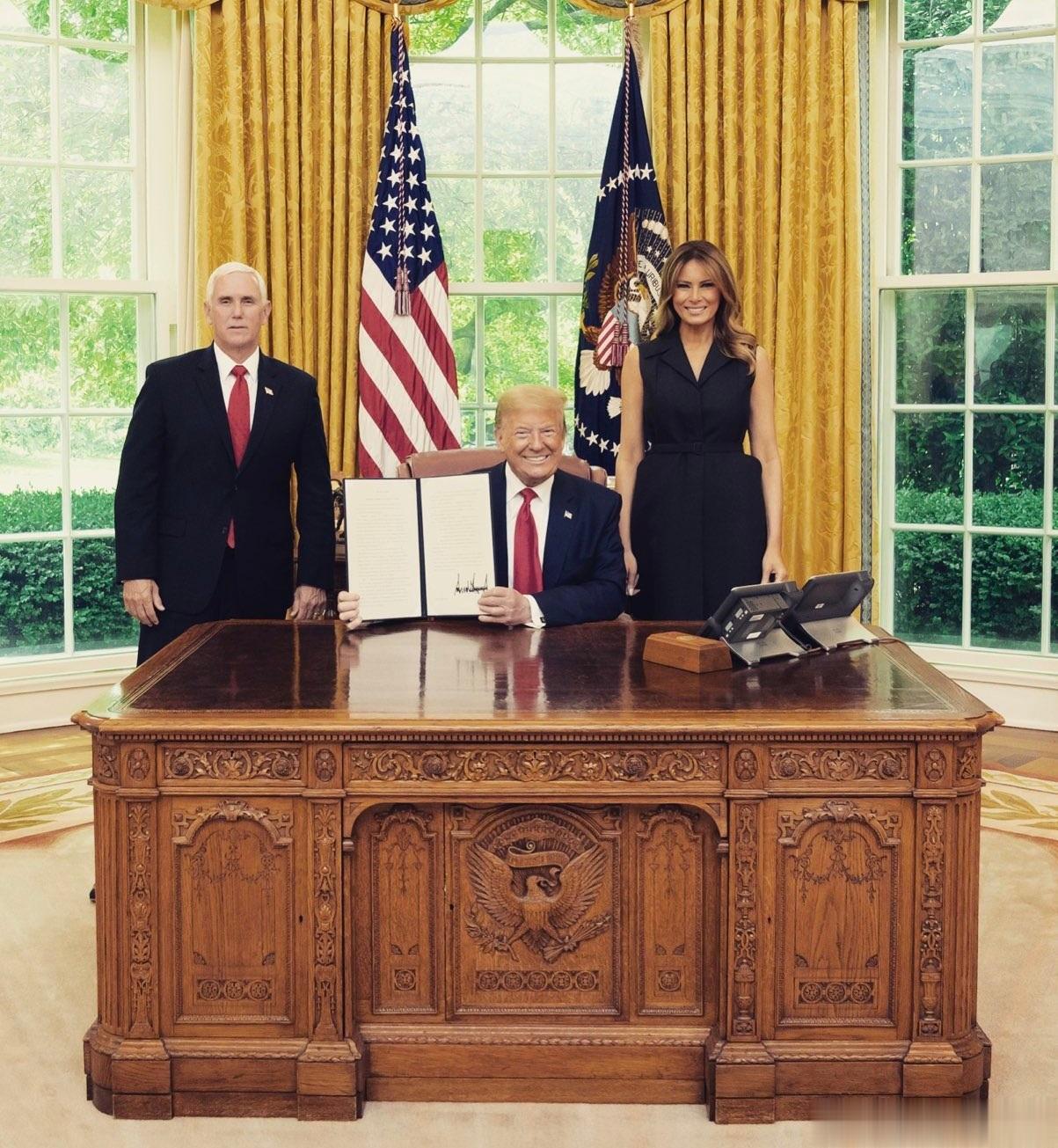 美国前总统特朗普和前副总统彭斯都将参选2024年的总统，对于俄乌战争两人的观点完