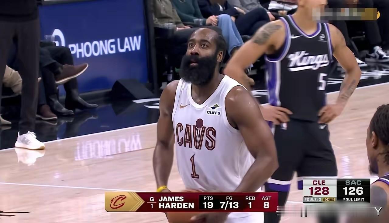 完美首秀，哈登爆砍23分8助攻力挽狂澜拯救骑士!


今天骑士对国王的比赛，哈登