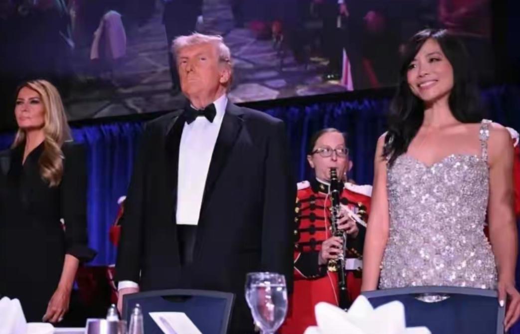 能坐上白宫晚宴主桌、紧邻特朗普，这位亚裔女子绝非普通身份。

4 月 25 日晚