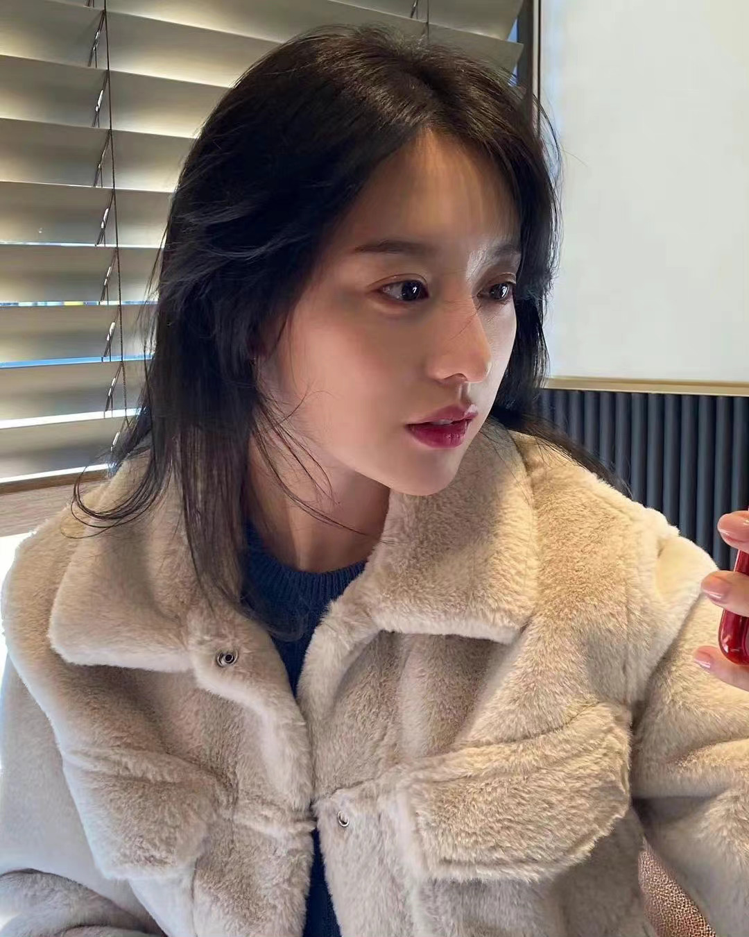 翻相册看到以前存的金智媛照片 姐姐好美我说了一万遍…. ​​​