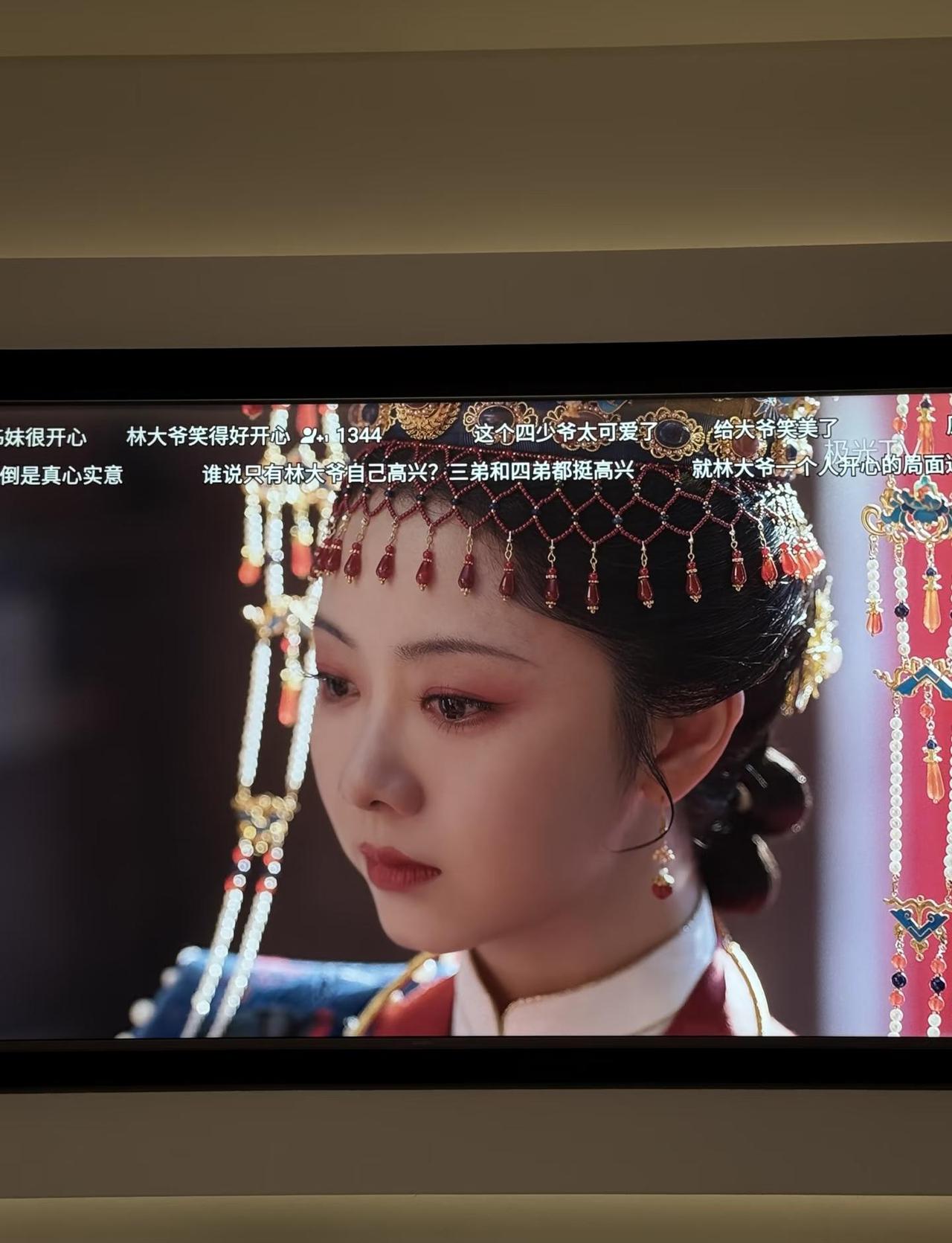 虽然但是。。。呜呜好好磕。。。好甜
知道是抢的了 但是真的好浪漫呜呜
谭松韵 兰