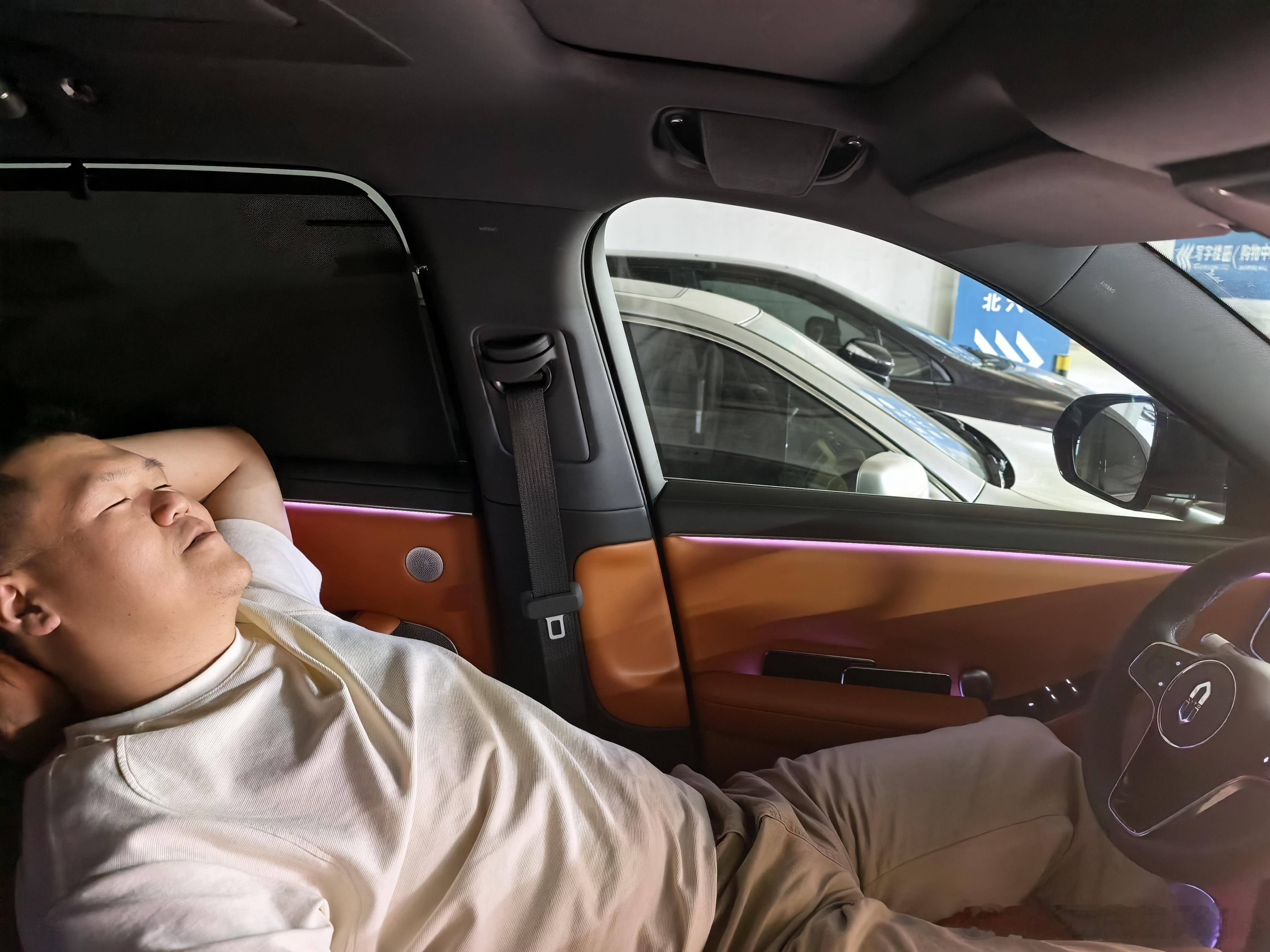 我最喜欢的新功能就是，主驾零重力！ 