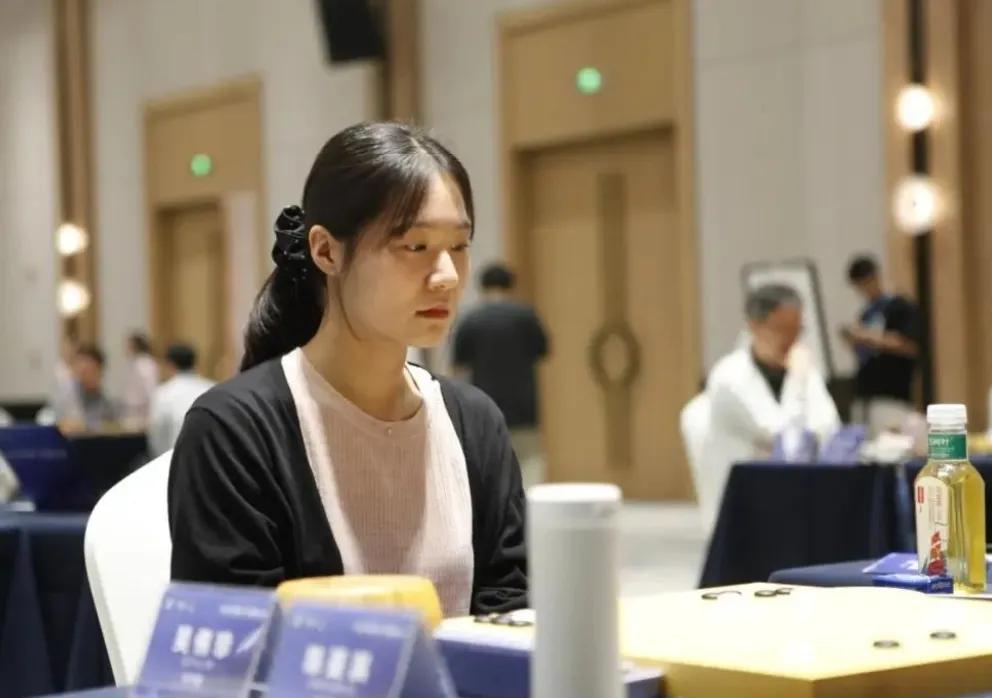 烂柯杯预选接近尾声~
中国14人已锁定出线
中年组韩国三人入围
女子各组已决出四