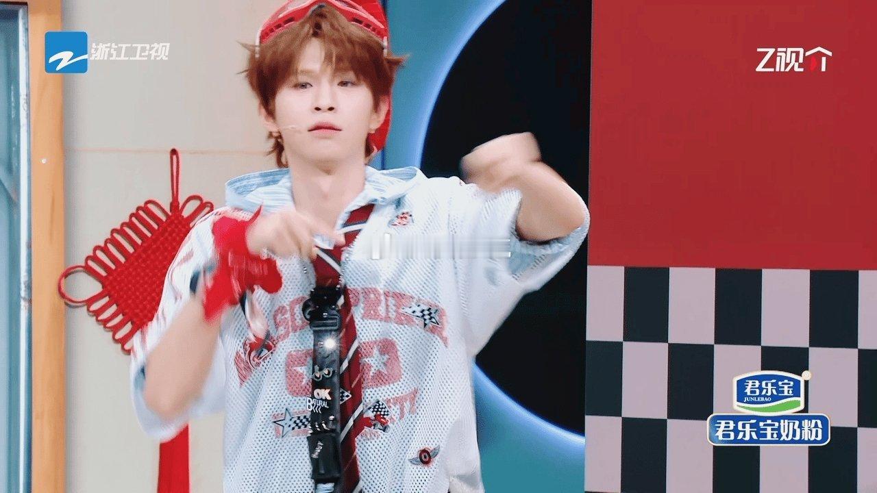 王牌对王牌 我的评分：张凯丽你们种地的都是兄弟 《王牌对王牌》这段空耳笑到我不行