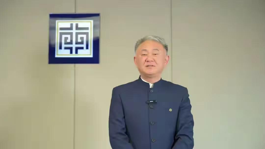 南京博物院现任院长是王奇志，2013年到2024年曾当了约10年的副院长，在24