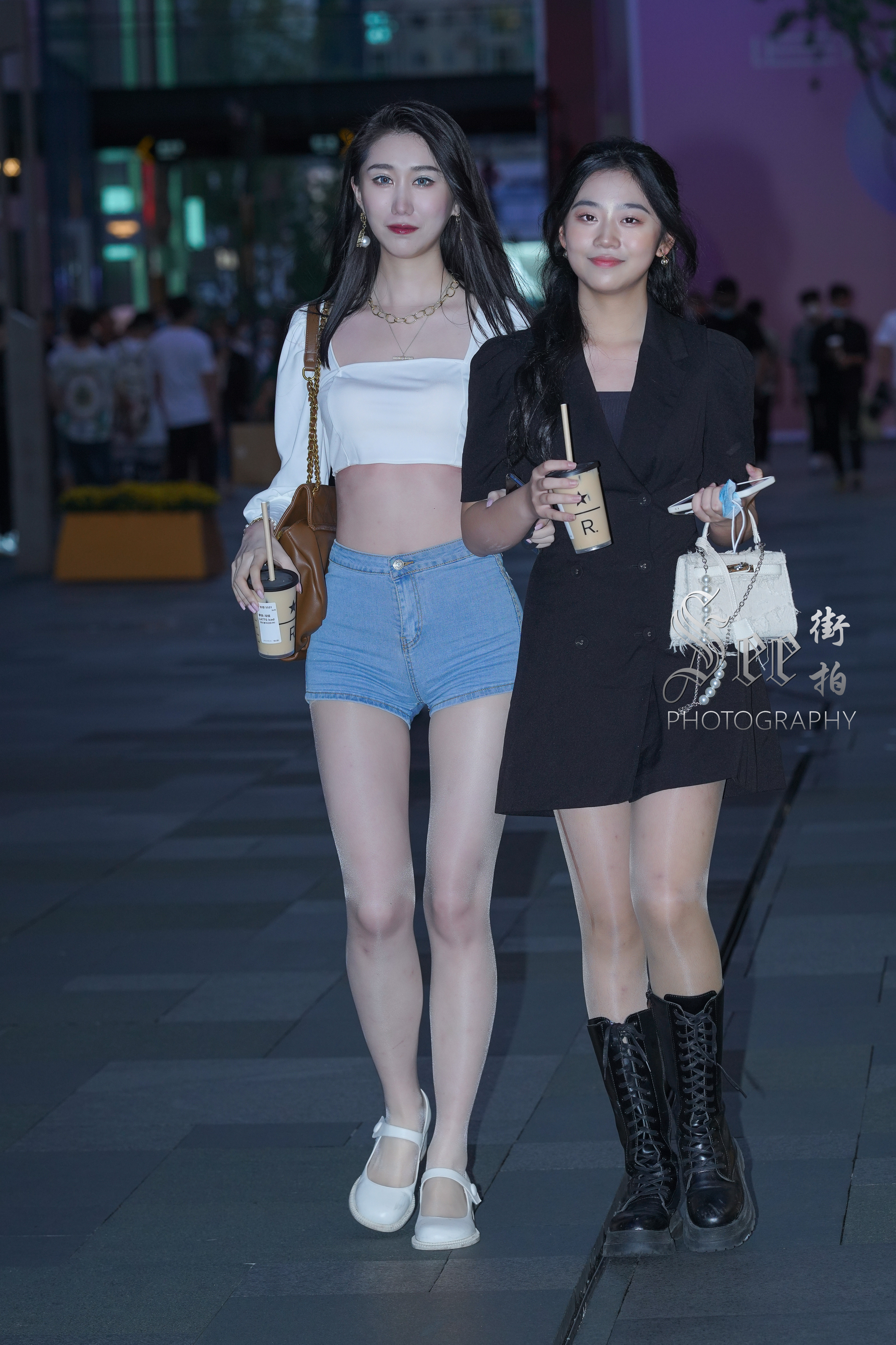 高挑靓丽的牛仔短裤搭配~~ ​​​