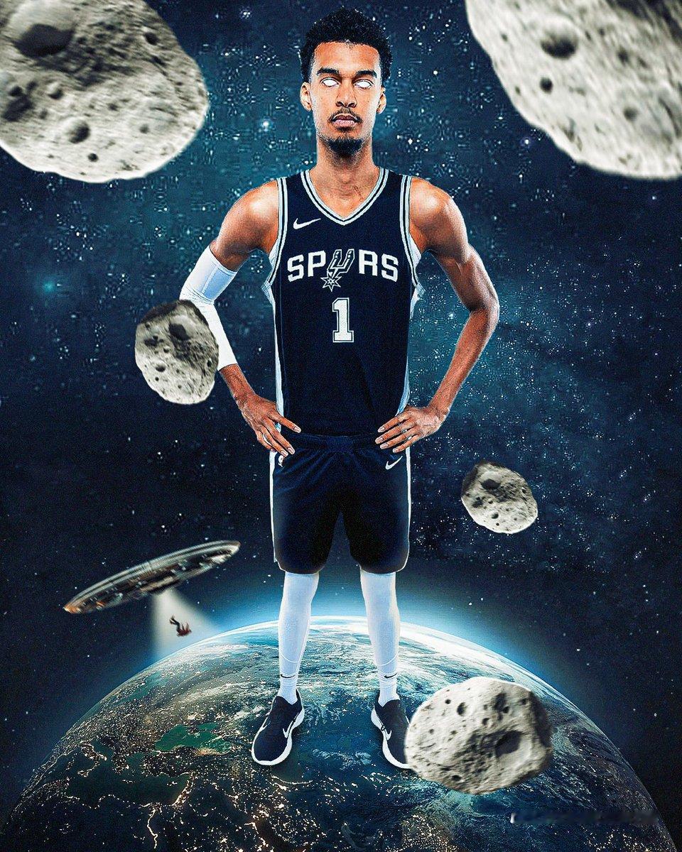 维克托·温巴尼亚马（Victor Wembanyama）第三年：
👽入选NBA