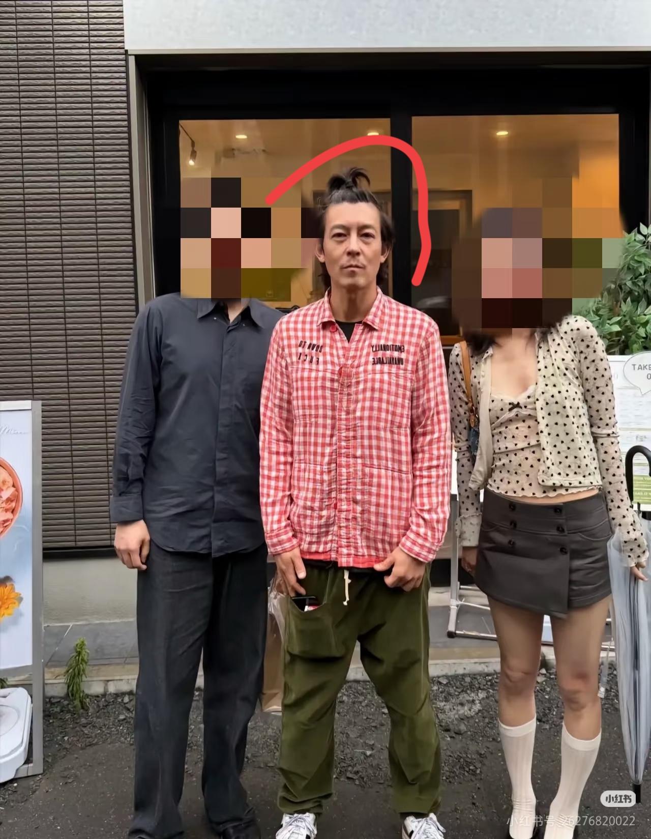 搞不懂他到底凭什么让那么多娱乐圈顶级女神喜欢他？