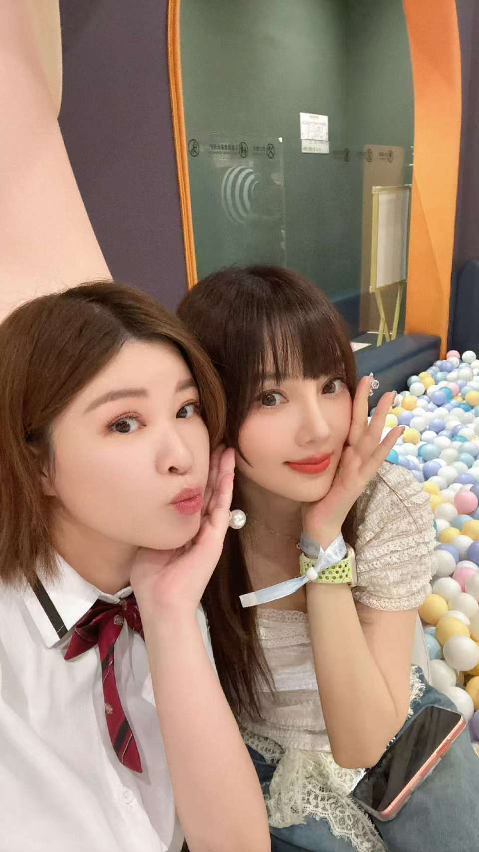 杜华说要对公司四百多个员工负责杜华公司待遇 不少观众看完直呼自带霸总气场，抛开镜