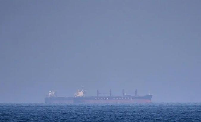2026年4月25日，伊朗国防部发言人公开宣称，霍尔木兹海峡已经牢牢掌控在伊朗手
