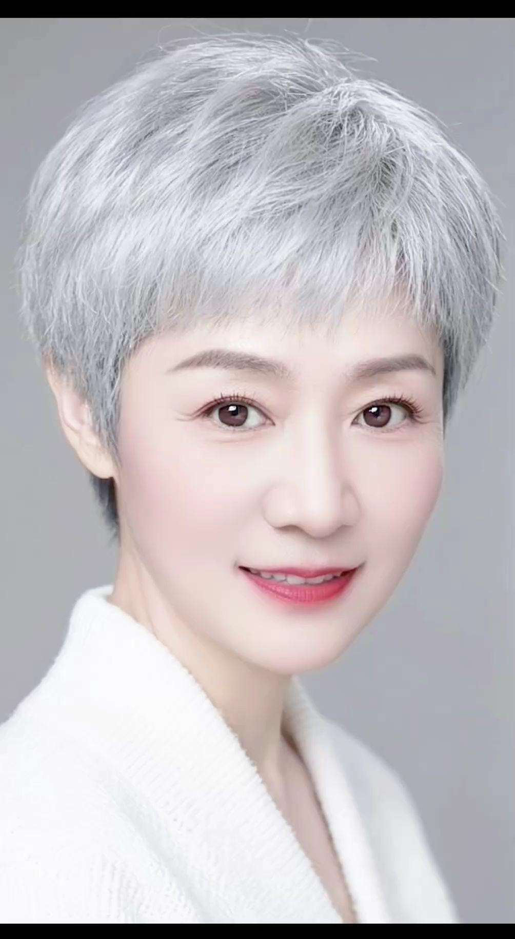 AI银灰短发写真 抖音ai创作