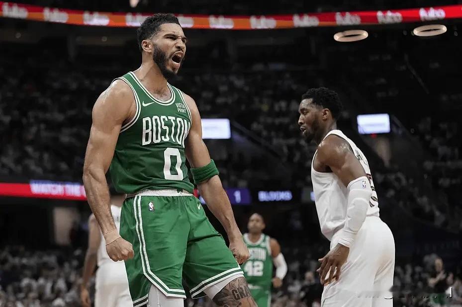 相同剧情？绿军连续两轮G2主场溃败，G3客场大胜

5月12日消息，今日NBA季