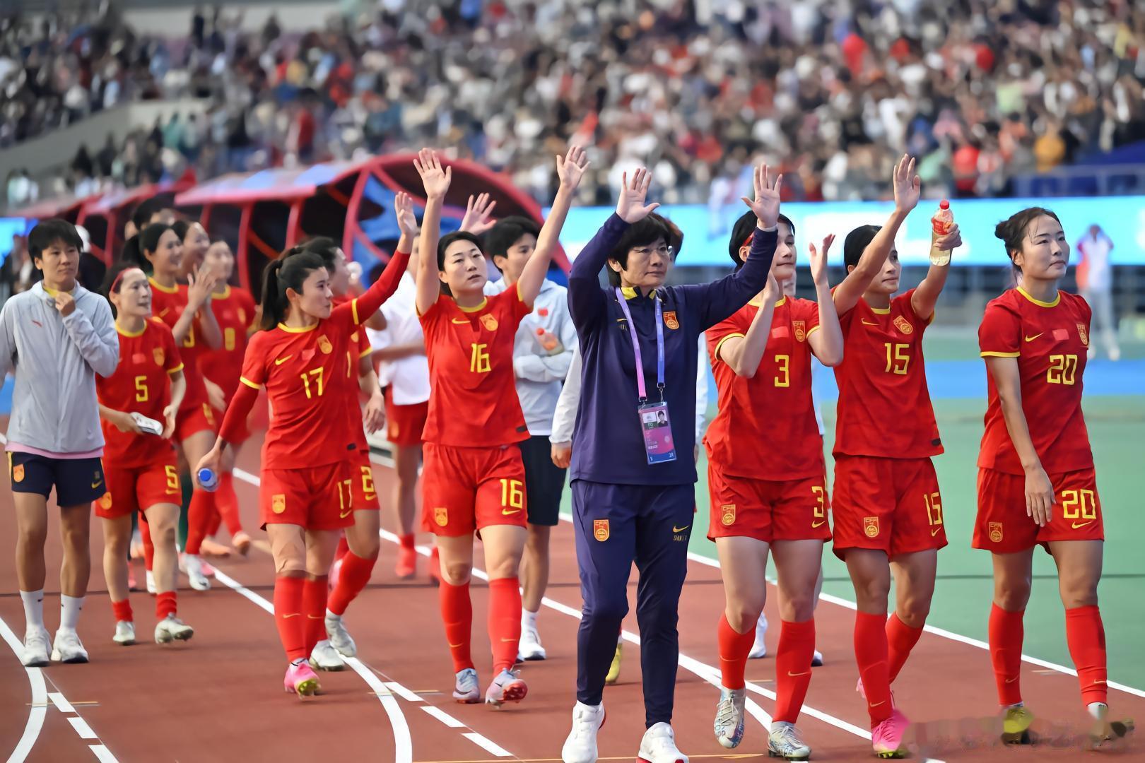 【#宋凯将督战中国女足奥预赛#】《北京青年报》消息：宋凯大概率将现场督战中国女足