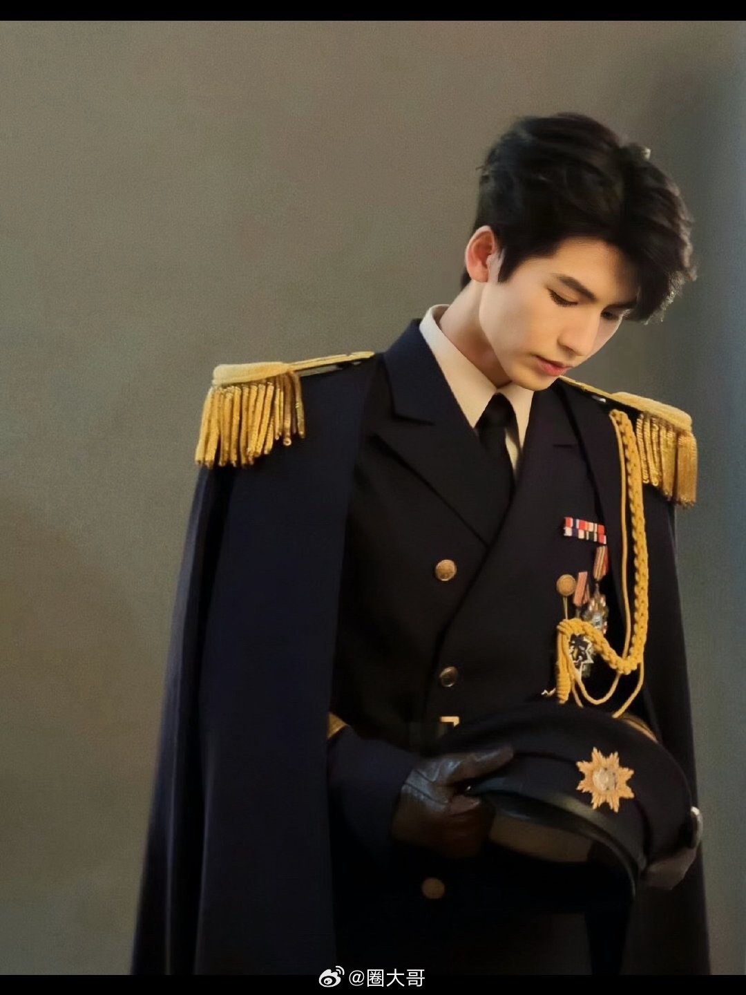 李成烈追星张凌赫么想到李成烈也是张凌赫的剧粉啊，李成烈还以为张凌赫《下一秒过火》