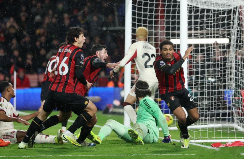 英超第23轮，利物浦遭伯恩茅斯绝杀，2-3失利。赛后在接受采访时，为伯恩茅斯打进