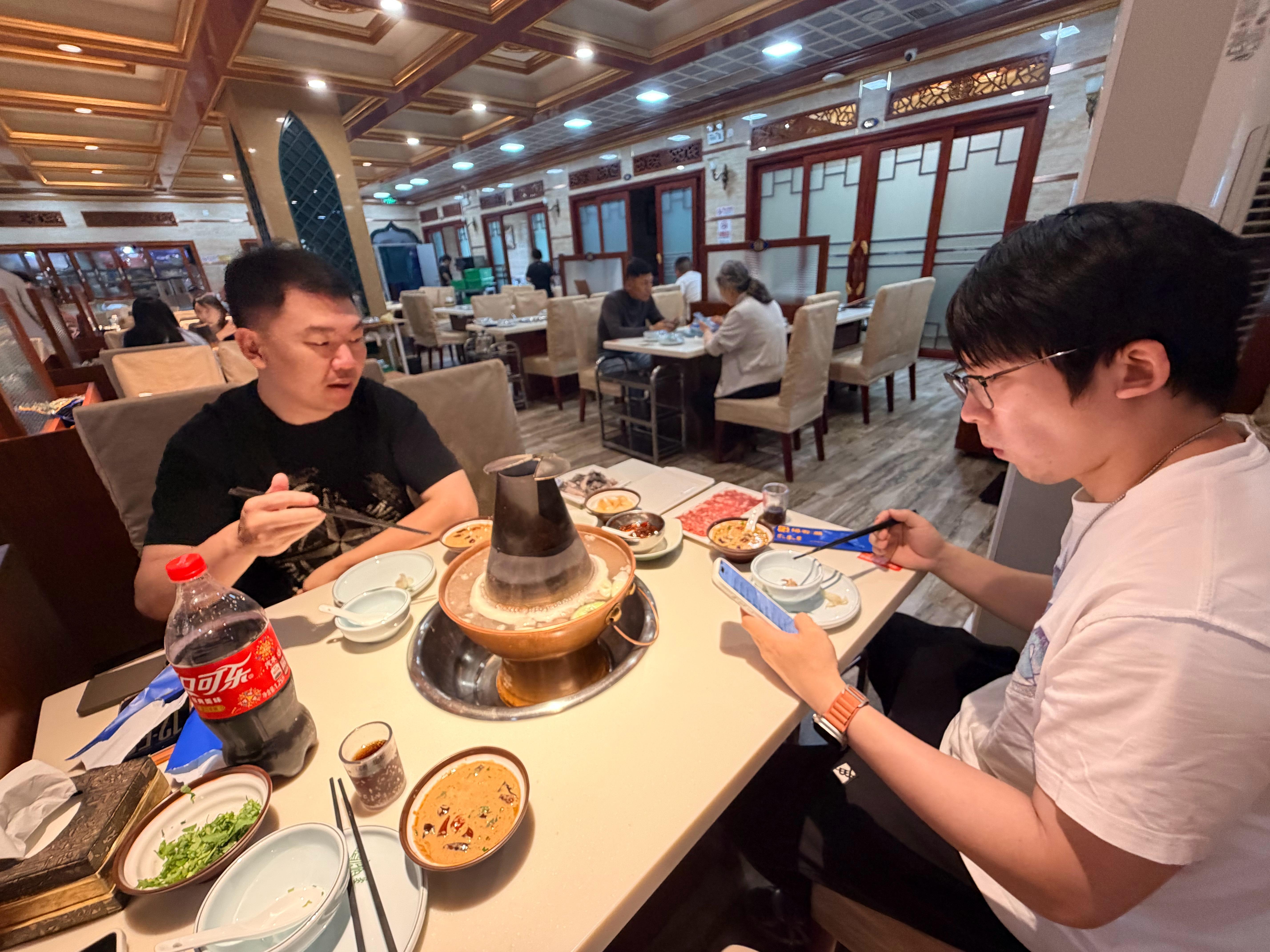 L9 Livis内饰视频已经被曝光了，两个行走的2000万身价暴跌，大家还有什么