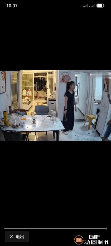 知道她为什么随便就砸吗？皆可能她砸的没有一样是她花钱买的，也没有一样是她在乎的。