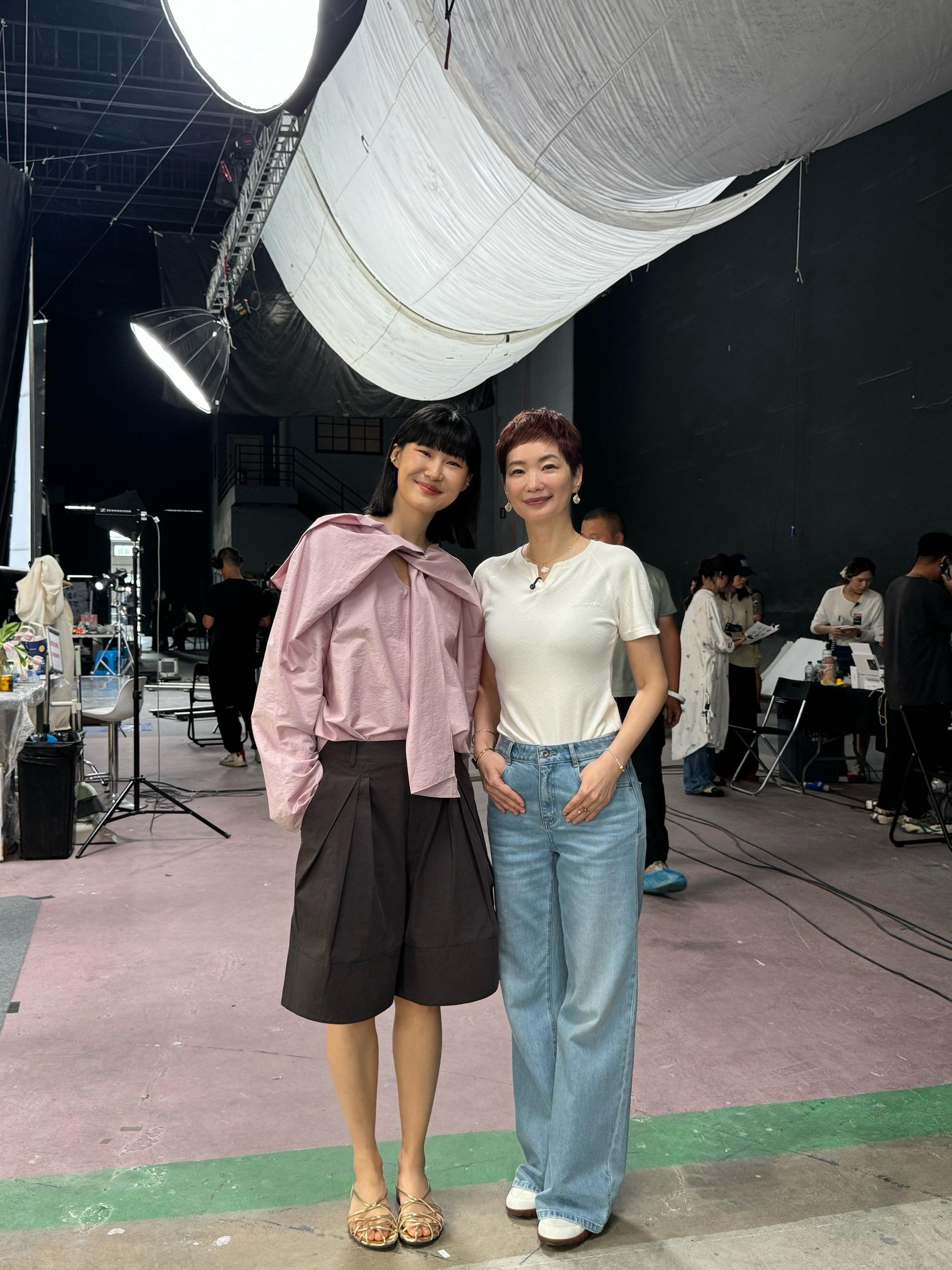 从为您买咖啡，到能和您同台，转眼10年 这一天会狠狠记住🫡 2015...