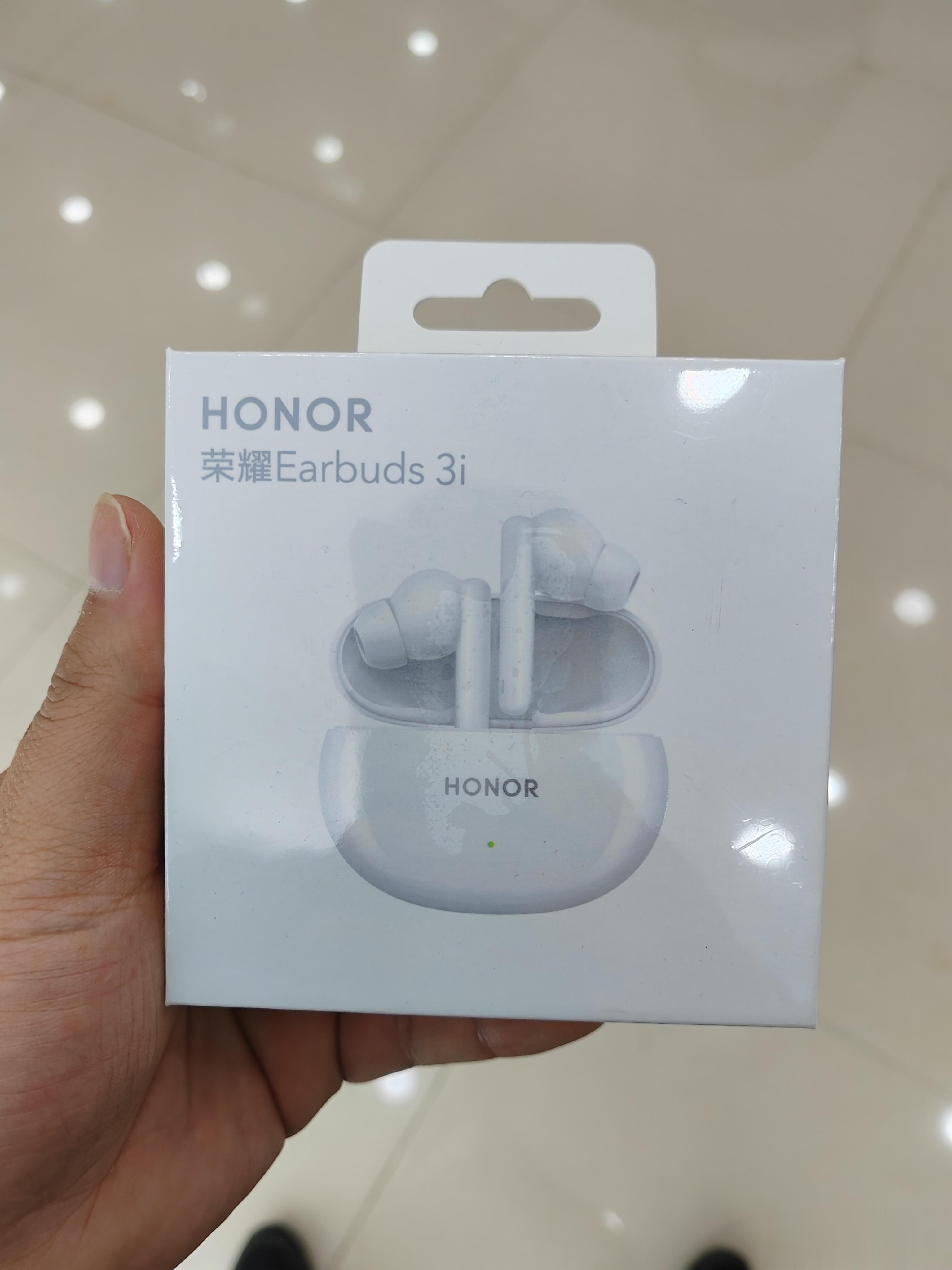 好久没抽奖了，今天给铁粉兄弟们抽个Earbuds 3i，几率大的很，转起来 #转