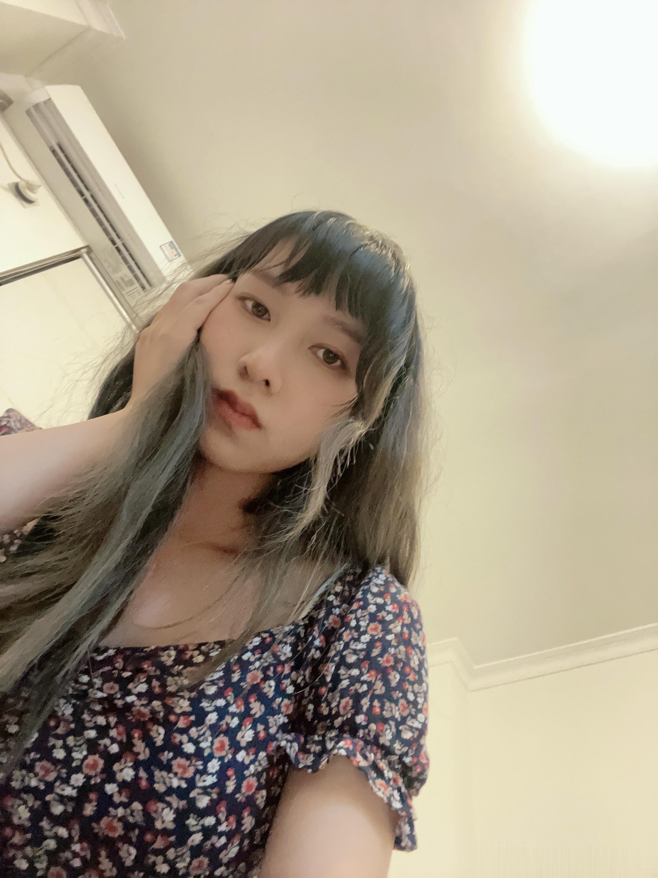 太久没自拍了 因为丑了[笑cry] ​​​