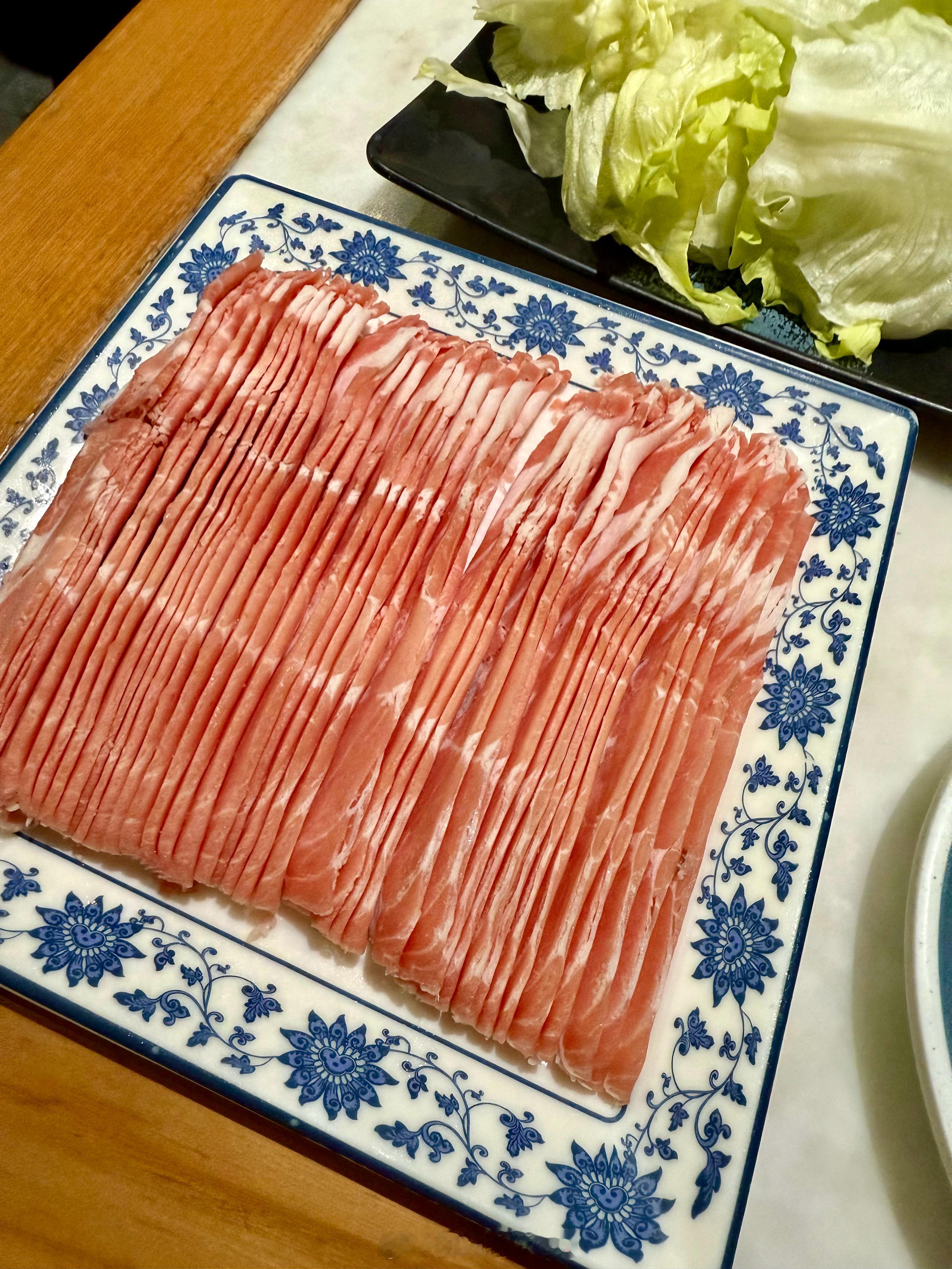太想念这一口了[色]麻酱配涮肉！还得是在京城吃地道！图9一定要点一口酸菜一口肉再