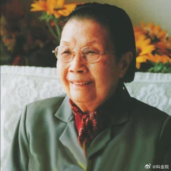 《张闻天夫人刘英晚年坦言：贺子珍与毛泽东性格都十分刚烈，相处中矛盾渐深，隔阂难消