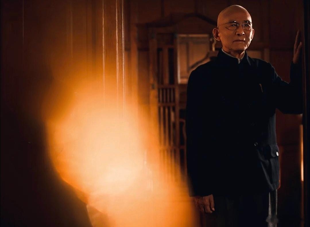 游本昌女儿说老爷子走得非常安详游本昌老爷爷走了，九十三岁，安详。最后一句话是，我