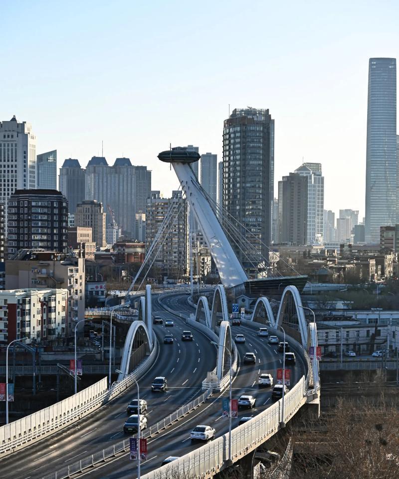 曾经的天津有多风光，如今的天津就有多落魄！

翻看2015年天津的经济数据，GD