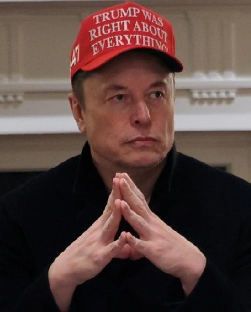 【马斯克日前表示，如果重来，他不会领导"政府效率部"，而是专注运营自己的企业】