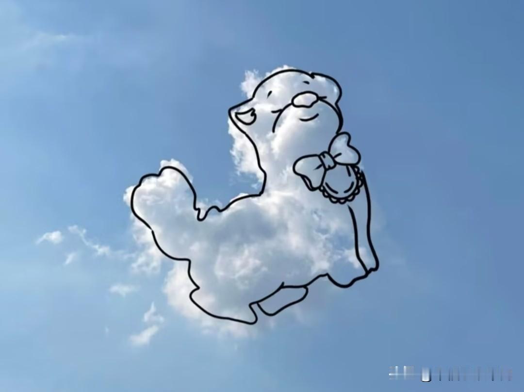 秋日生活打卡季别光低头玩手机了，抬头看看天空多奇妙！