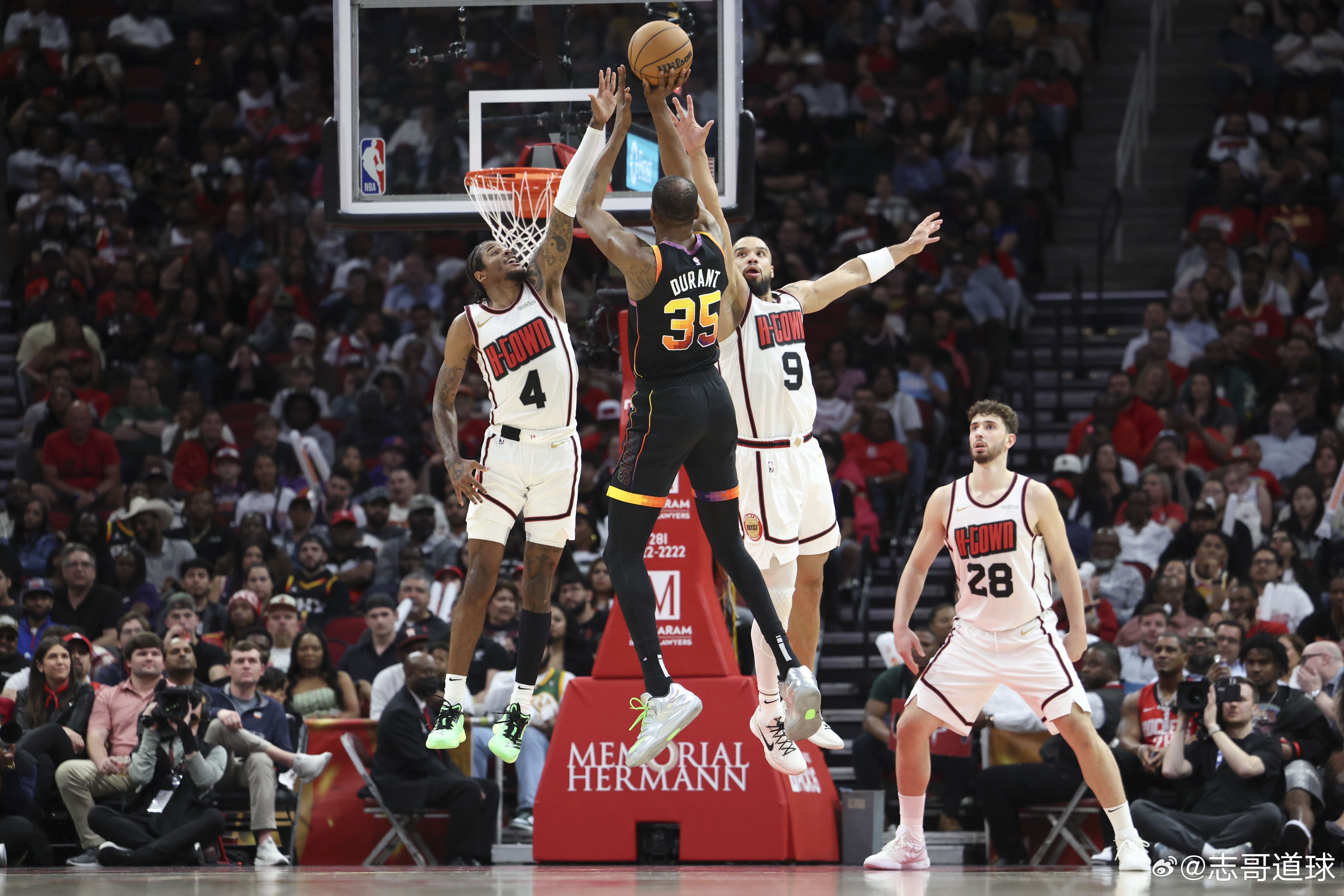 火箭申京杜兰特饭圈文化NBA火箭媒体人：申京&KD&格林极端球迷太过分，饭圈文化